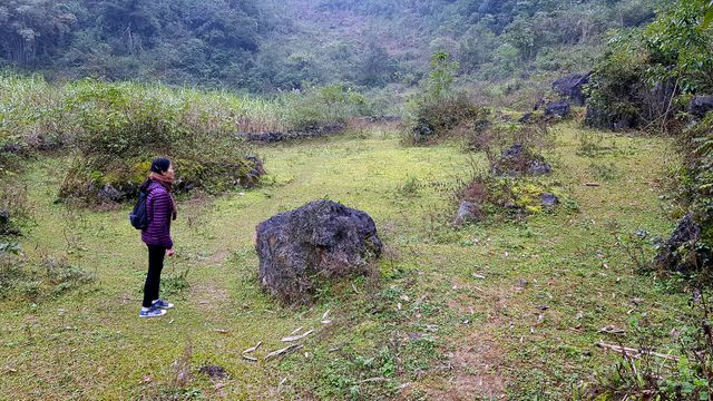 ngay ve xuc dong cua co hoc sinh duy nhat song sot o hang nguom hau 1979