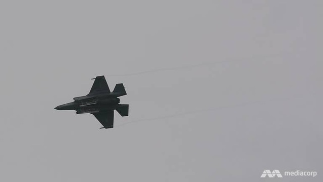 F-35B Mỹ phô diễn sức mạnh tại triển lãm hàng không Singapore