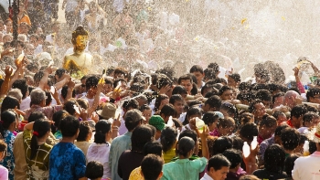 [VIDEO] Lễ hội té nước Songkran Thái Lan 2019