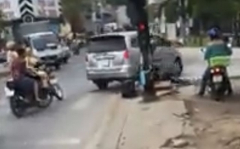 Xác minh clip ô tô “điên cuồng” chạy trốn CSGT, đâm hàng loạt phương tiện