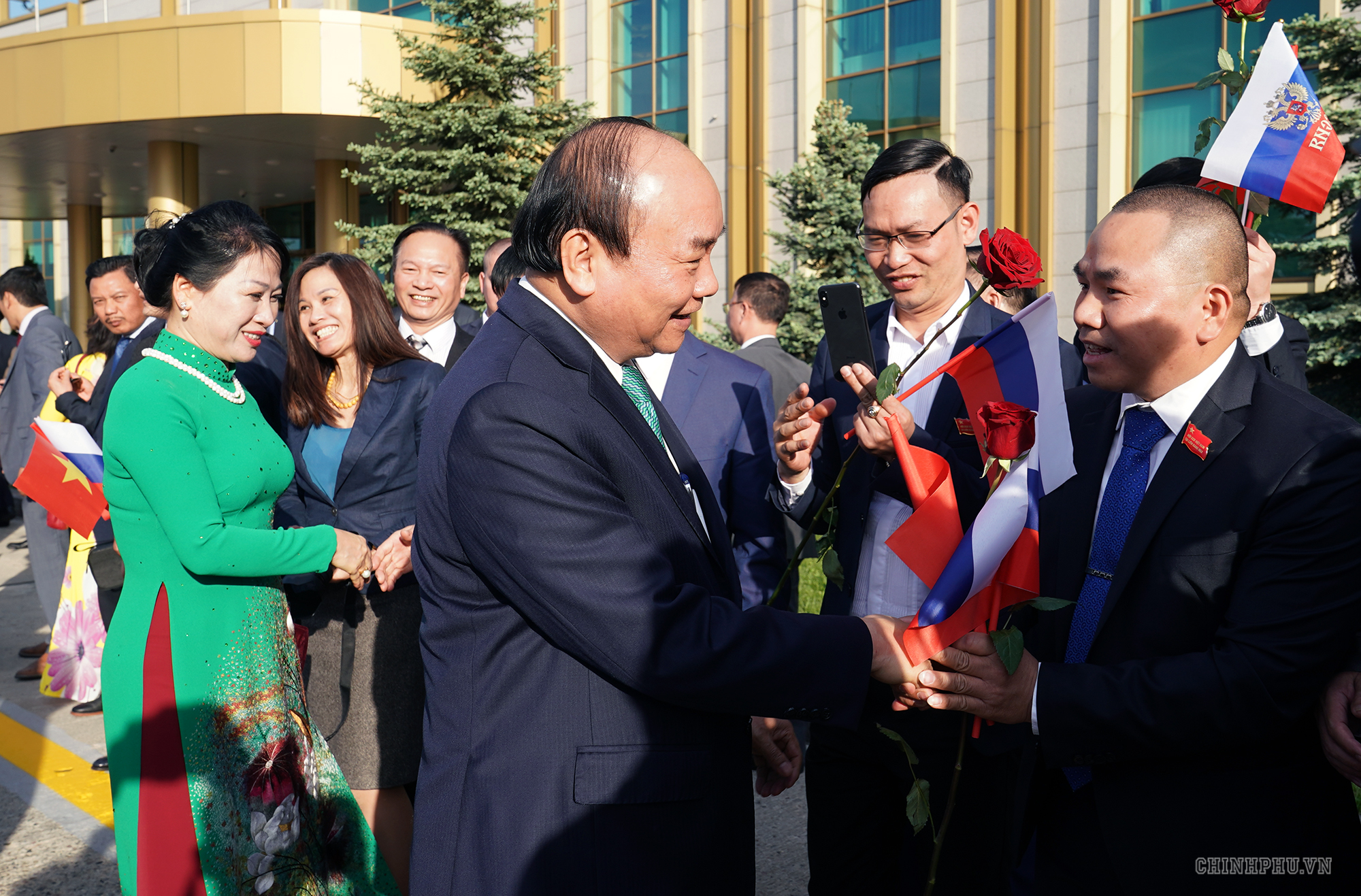 le don chinh thuc thu tuong nguyen xuan phuc tai thu do moscow nga