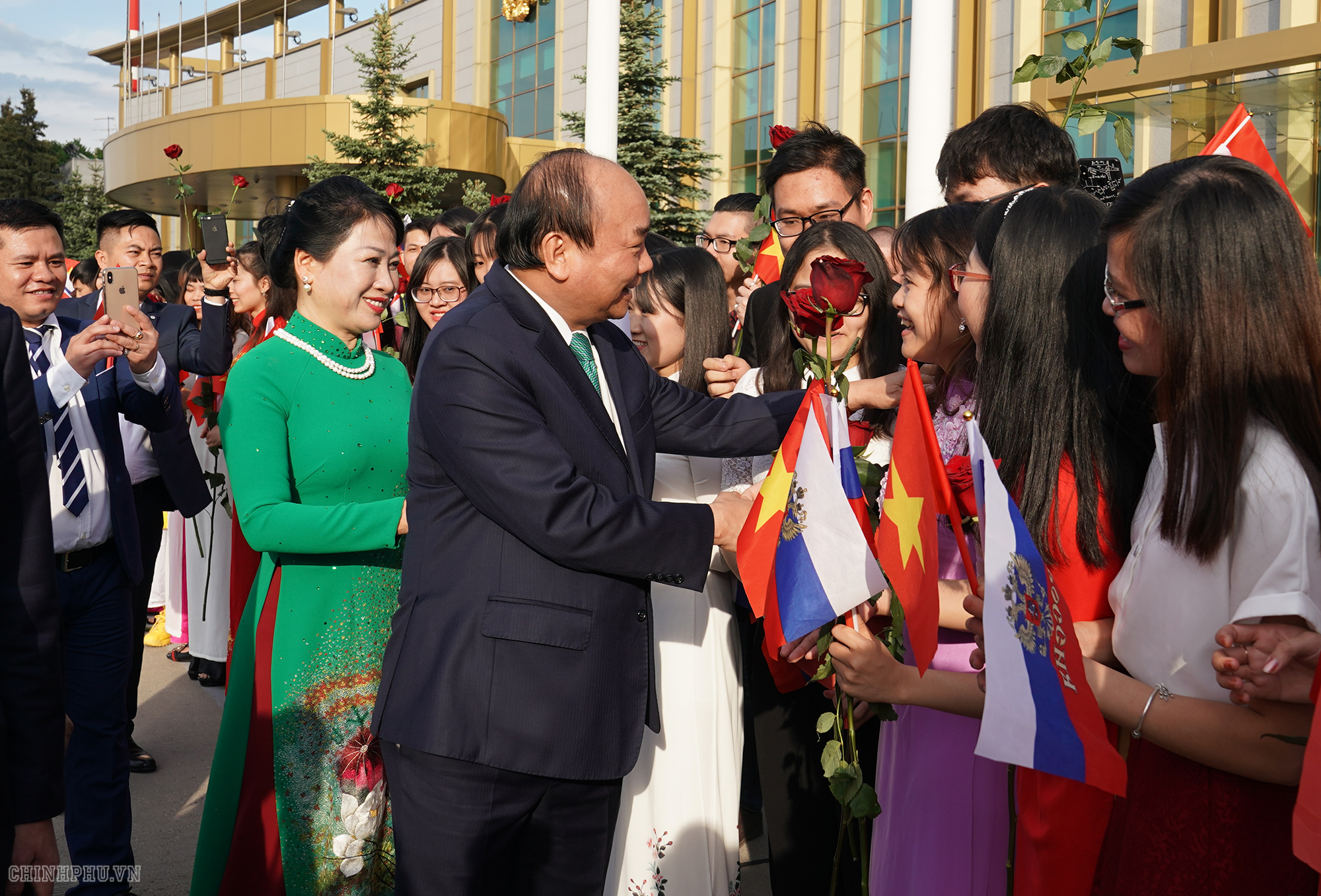 le don chinh thuc thu tuong nguyen xuan phuc tai thu do moscow nga