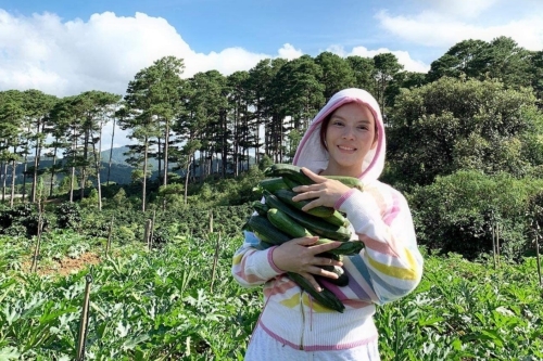 sao viet ngay 147 ly nha ky mua 50 ha dat doi o da lat de trong rau nuoi ga