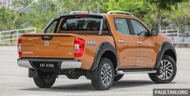 nissan navara them phien ban cao cap vl plus chot gia 29300 usd