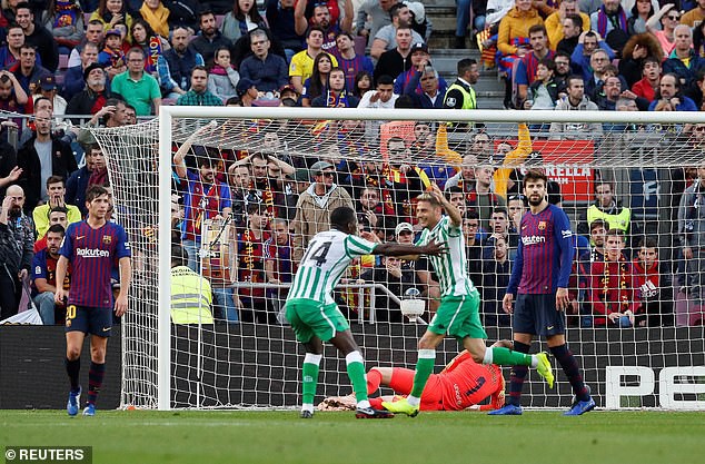 messi lap cu dup barcelona van thua soc betis