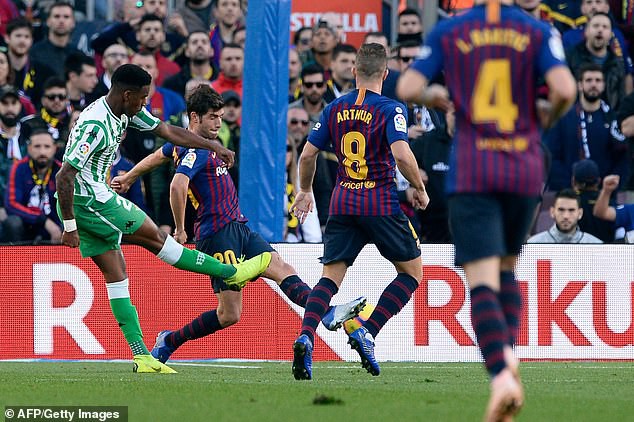 messi lap cu dup barcelona van thua soc betis