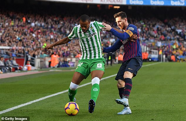 messi lap cu dup barcelona van thua soc betis