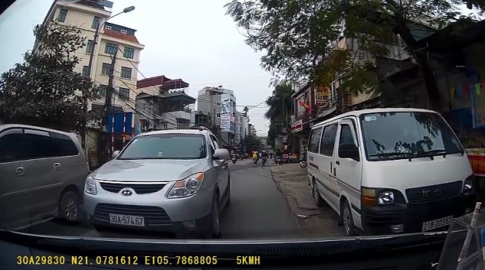 video hyundai lan lan van hung ho doa nat xe khac