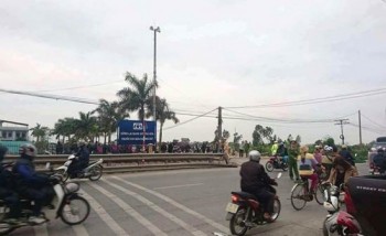 Tàu hỏa tông hai mẹ con tử vong