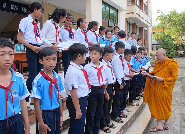 tren nhung neo duong tu thien