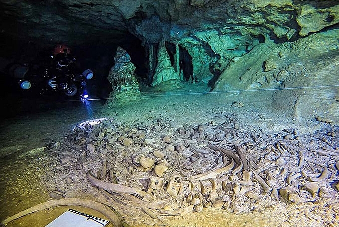 bi an ve nen van minh maya trong hang ngam o mexico