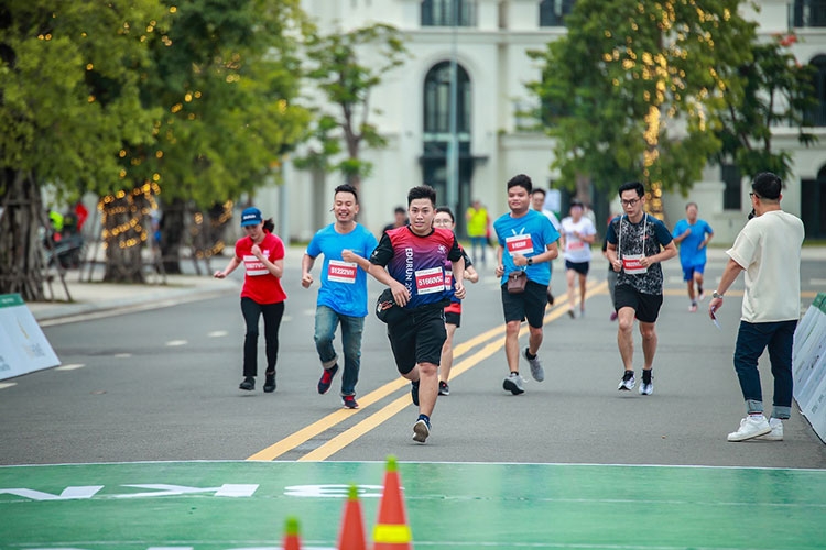 Hơn 3.000 người tham dự giải chạy Vinhomes - Happy run 2022