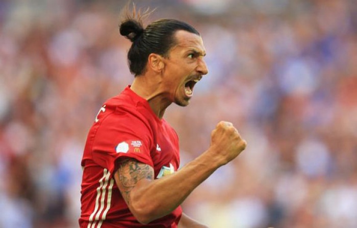 zlatan ibrahimovic se la mot eric cantona nua