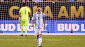 Bauza đã nói gì với Messi để anh quay lại ĐTQG Argentina?