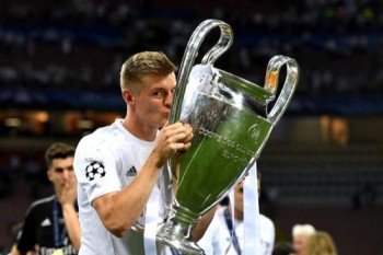 Man Utd và Man City đại chiến vì Toni Kroos