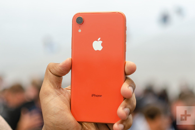 iphone xr chay hang khach viet van khong quan tam vi dat