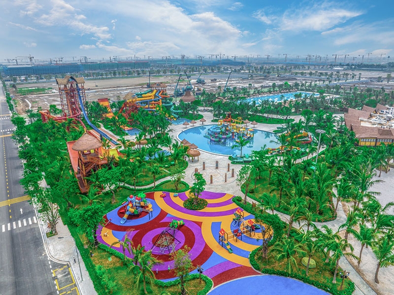 Choáng ngợp trước “kỳ quan đô thị” tại Vinhomes Ocean Park 3 - The Crown