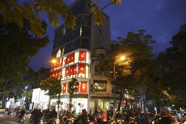 ha noi hung huc khi the co vu doi tuyen viet nam