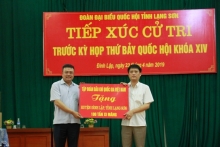 dong chi tran sy thanh tiep xuc cu tri tai huyen trang dinh tinh lang son