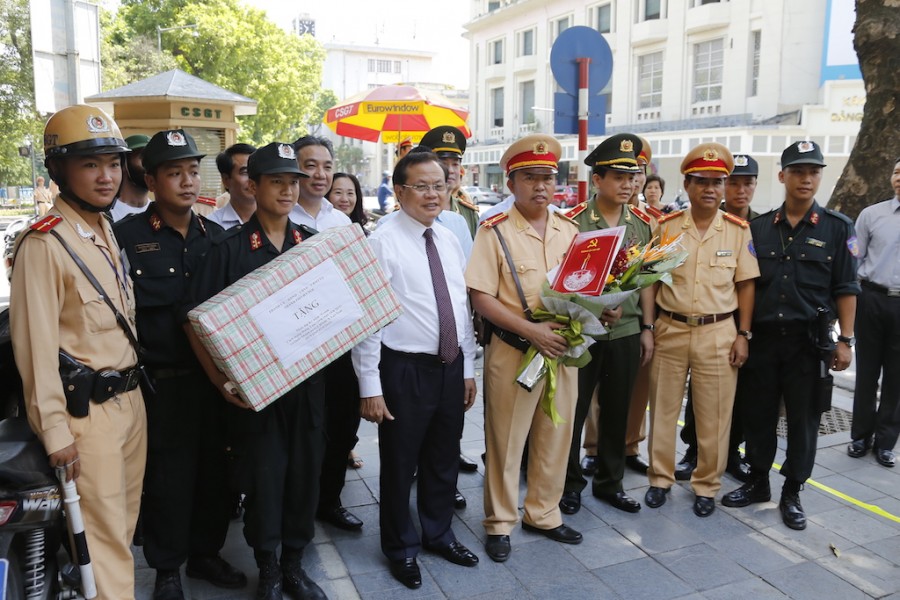 Bí thư Thành ủy Hà Nội gặp mặt, thăm hỏi Tổ công tác 141