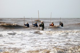 Lật thuyền cào ngao, 6 người thiệt mạng