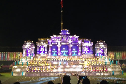 Kỳ Đài - Ngọ Môn lung linh trong đêm khai mạc Festival Huế 2014