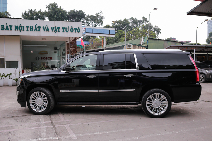 khung long cadillac escalade esv 2019 gia hon 10 ty tai viet nam