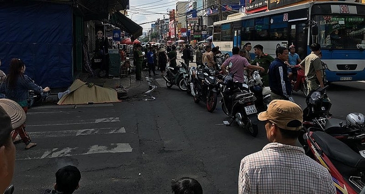 tin tuc antt ngay 256 bi nhac nho tai xe taxi rut dao uy hiep nhan vien an ninh san bay