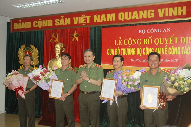 4 tuong cong an nhan quyet dinh nghi huu