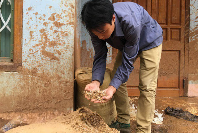 truong ban to chuc trung uong loi bun vao voi ba con vung lu muong lat