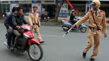 Lại lạm bàn về chống tham nhũng