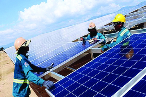 Phát triển năng lượng tái tạo (Kỳ 2): Cơ chế “mở” để thu hút tư nhân | Kinh tế vĩ mô