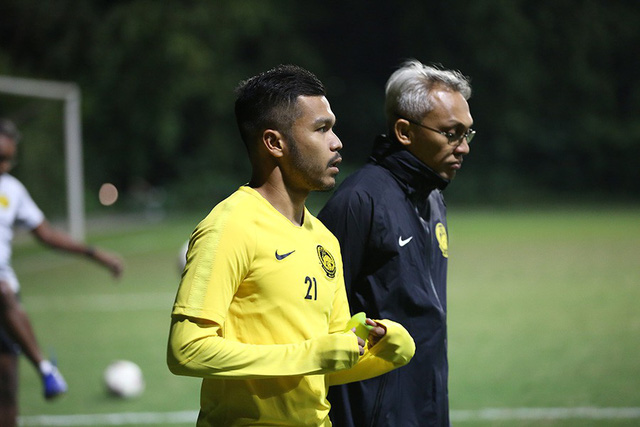 doi tuyen malaysia khong mac ao khoac lam quen voi cai lanh tai ha noi