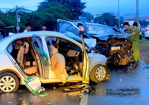 hai oto dau dau o ba ria vung tau 2 nguoi chet