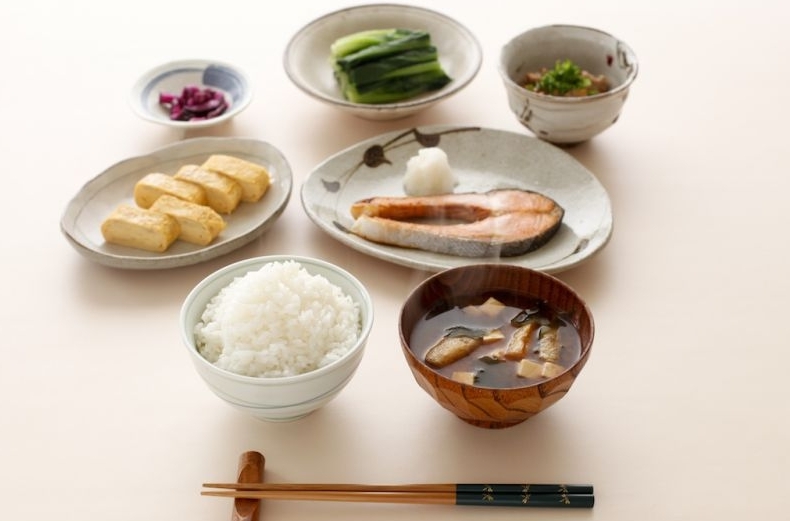 Những nguyên tắc ăn uống giúp người Nhật sống khỏe, sống thọ