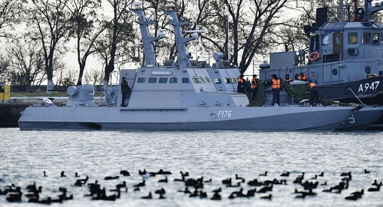 ukraina tiep tuc lam cang voi nga