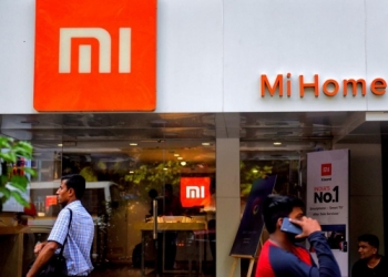 "Kiếm kề cổ" Xiaomi