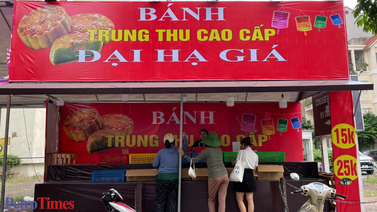 Hậu Trung thu: Giảm giá kịch sàn nhưng bánh vẫn ế