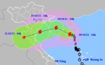 Bão số 7 gió giật cấp 10, tiếp tục tăng cấp khi vào Vịnh Bắc Bộ