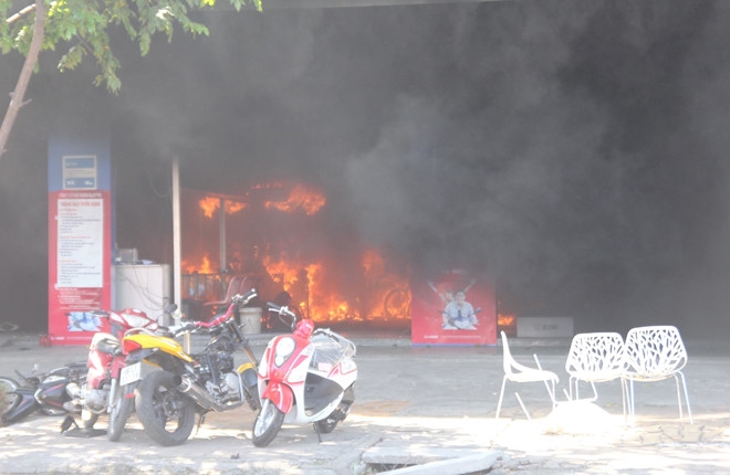 tin tuc 71 ho ga bay nguoi o cua ngo san bay tan son nhat