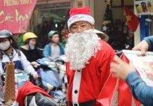 ha noi tung bung khong khi noel