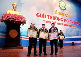 Ba nhà máy của Vinamilk nhận giải thưởng Môi trường TP HCM năm 2014