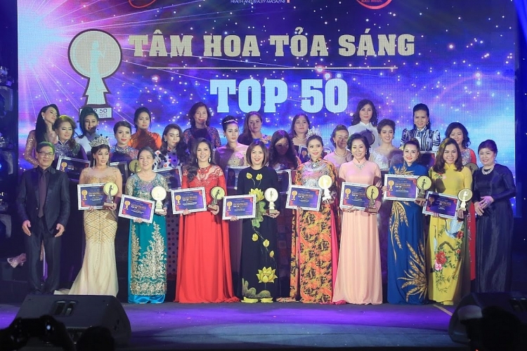 vinh danh 50 nu doanh nhan tai chuong trinh tam hoa toa sang nam 2018