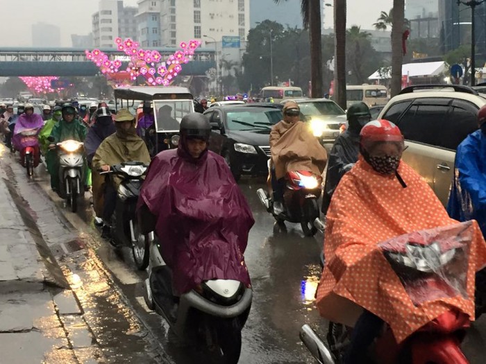 mua keo dai giao thong ha noi lai un tac