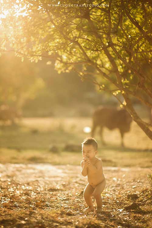 Bộ ảnh ngực trần cho con bú 