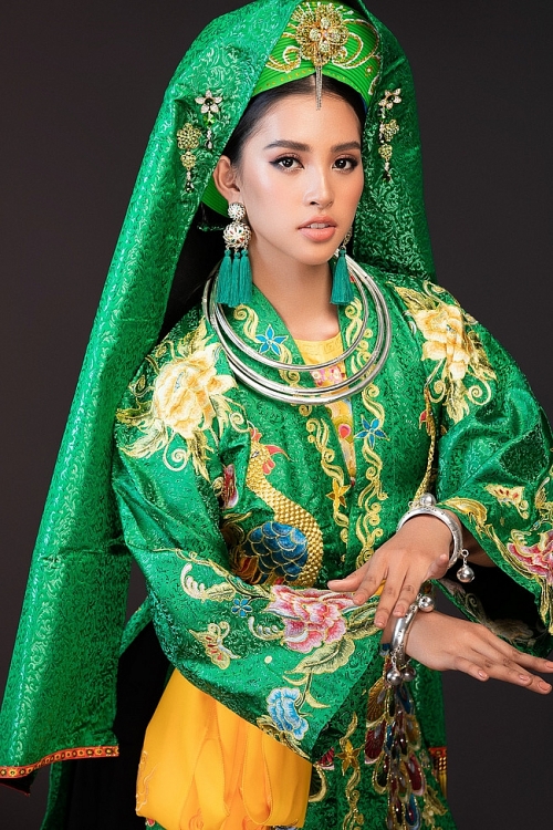 tieu vy mang co doi thuong ngan den miss world 2018