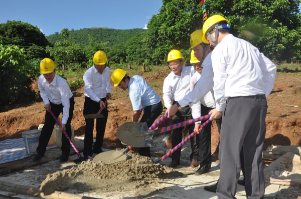 cap dien luoi quoc gia cho hon 5000 ho dan tinh son la