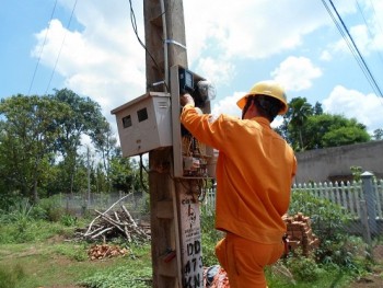 Khắc phục sự cố điện trong đêm giông