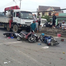 ha noi xe tai ho vo chen chet mot nguoi phu nu tren pho tran thu do