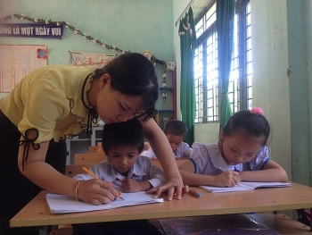Quảng Ngãi: Dạy cho học sinh vùng cao nói tiếng Việt trước khi vào lớp 1